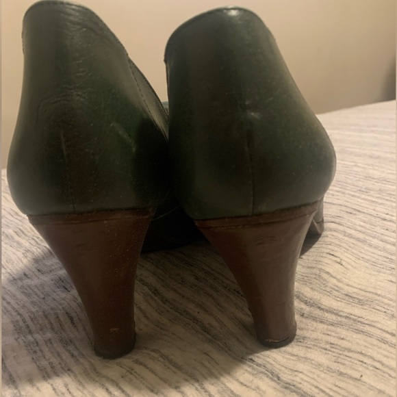 Paregabia Green Leather Heels with Fringe and Laces - Picture 3 of 11